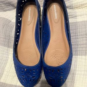 COPY - Women’s Sole Sensibility size 8 royal blue perforated flats.  Worn once.